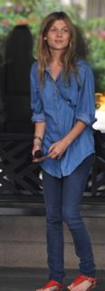 Clémence Poésy feet photo thumbnail