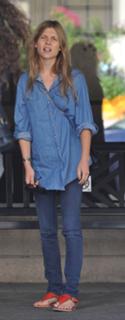 Clémence Poésy feet photo thumbnail