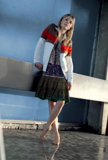 Clémence Poésy feet photo thumbnail