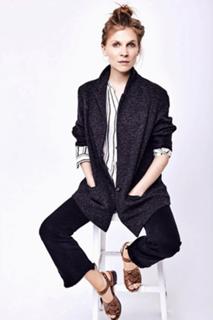 Clémence Poésy feet photo thumbnail