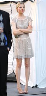 Clémence Poésy feet photo thumbnail