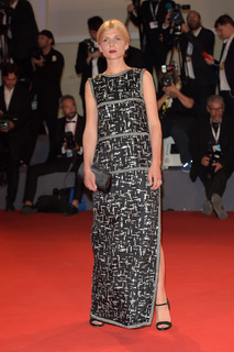 Clémence Poésy feet photo thumbnail