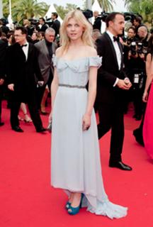 Clémence Poésy feet photo thumbnail