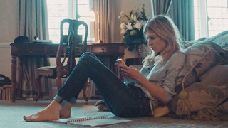 Clémence Poésy feet photo thumbnail