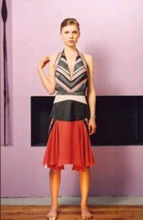 Clémence Poésy feet photo thumbnail