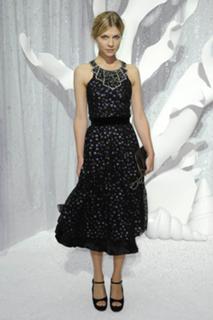 Clémence Poésy feet photo thumbnail