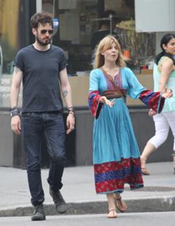Clémence Poésy feet photo thumbnail