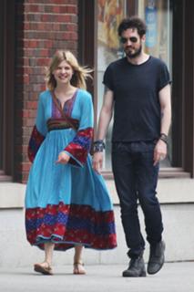 Clémence Poésy feet photo thumbnail