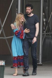 Clémence Poésy feet photo thumbnail
