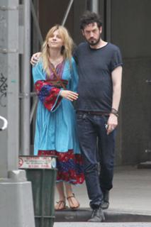 Clémence Poésy feet photo thumbnail