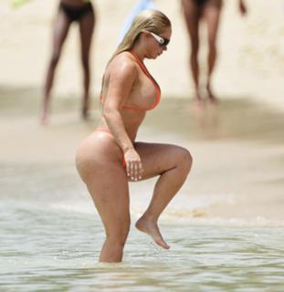 Coco Austin feet photo thumbnail