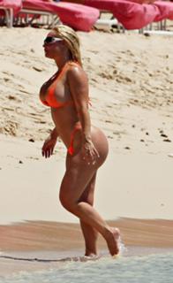 Coco Austin feet photo thumbnail