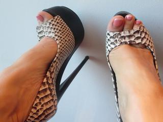 Coco Austin feet photo thumbnail
