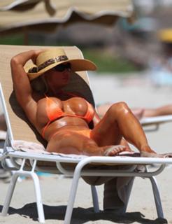 Coco Austin feet photo thumbnail