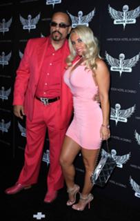Coco Austin feet photo thumbnail