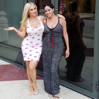 Coco Austin feet photo thumbnail