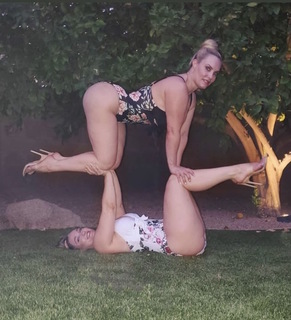Coco Austin feet photo thumbnail