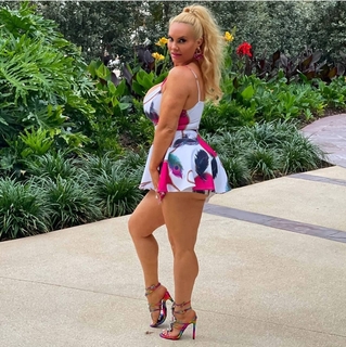 Coco Austin feet photo thumbnail