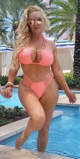 Coco Austin feet photo thumbnail