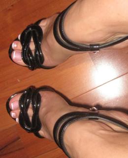 Coco Austin feet photo thumbnail