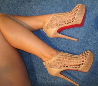 Coco Austin feet photo thumbnail