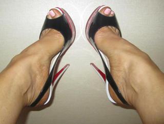 Coco Austin feet photo thumbnail