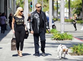 Coco Austin feet photo thumbnail