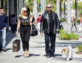 Coco Austin feet photo thumbnail