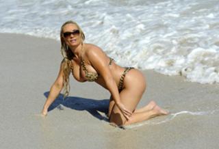 Coco Austin feet photo thumbnail