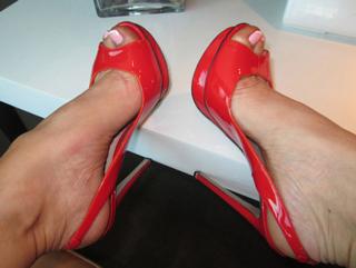 Coco Austin feet photo thumbnail