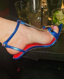 Coco Austin feet photo thumbnail
