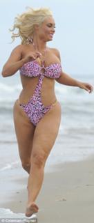 Coco Austin feet photo thumbnail