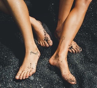 Coco Ho feet photo 9