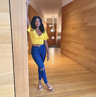 Coco Jones feet photo thumbnail