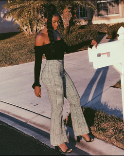 Coco Jones feet photo thumbnail