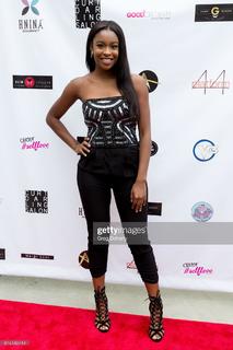 Coco Jones feet photo thumbnail