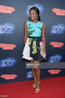 Coco Jones feet photo thumbnail
