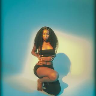 Coco Jones feet photo thumbnail