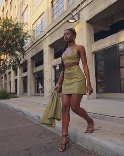 Coco Jones feet photo thumbnail