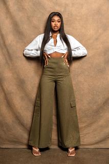 Coco Jones feet photo thumbnail