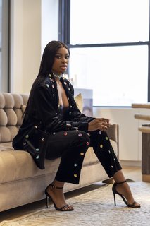 Coco Jones feet photo thumbnail