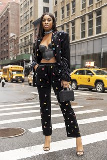 Coco Jones feet photo thumbnail