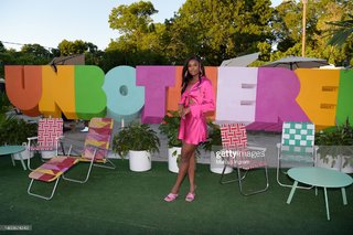 Coco Jones feet photo thumbnail