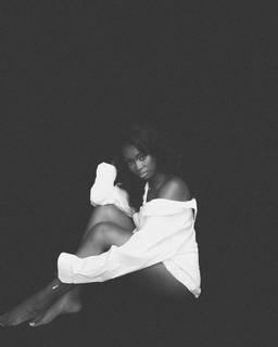 Coco Jones feet photo thumbnail