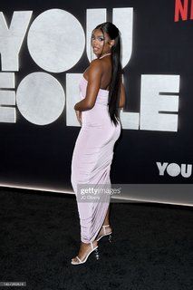 Coco Jones feet photo thumbnail