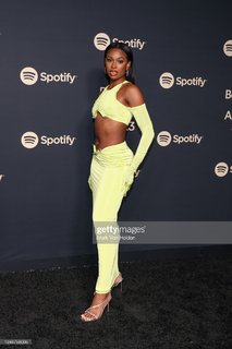 Coco Jones feet photo thumbnail