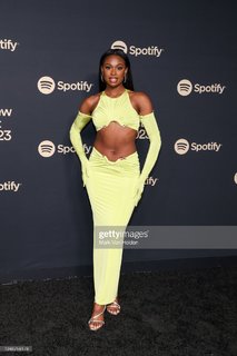 Coco Jones feet photo thumbnail