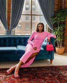 Coco Jones feet photo thumbnail