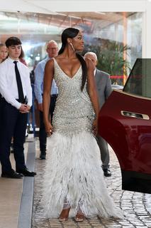 Coco Jones feet photo thumbnail