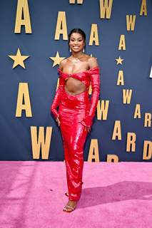 Coco Jones feet photo thumbnail